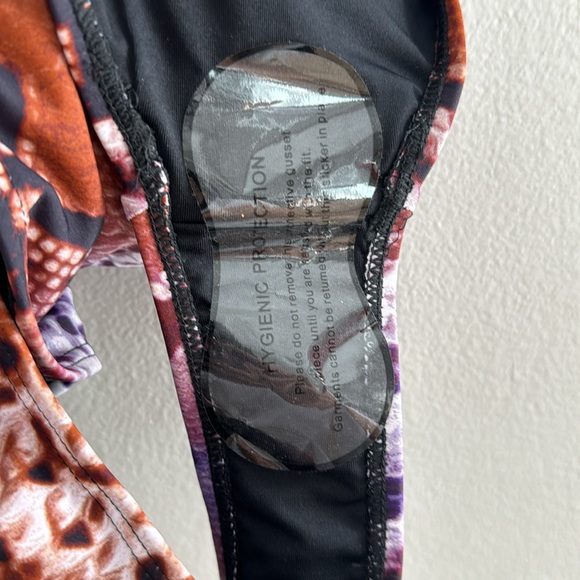NWOT Sandy Beach Snake Skin One piece swimsuit - Picture 3 of 8